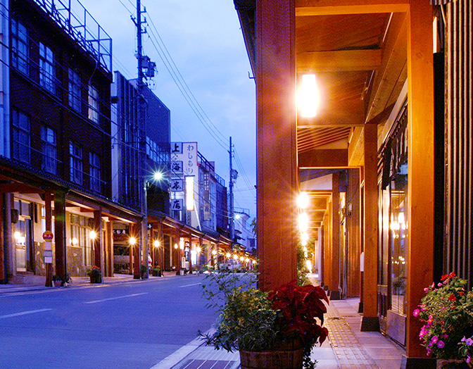 Iiyama Buddhist Altar Street